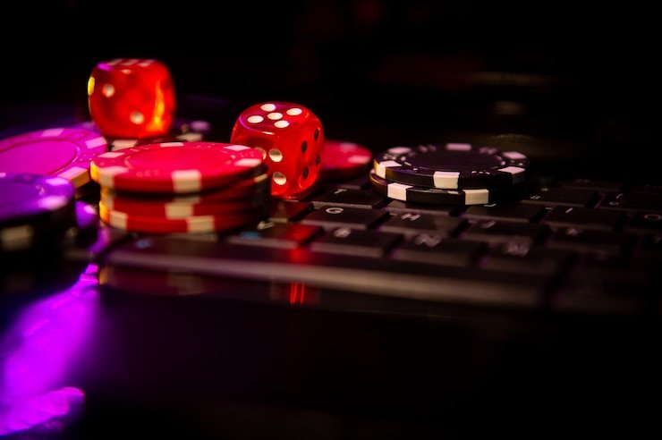 Tampilan permainan Fortune Tiger di usd 777 dengan simbol harimau emas dan gulungan berwarna